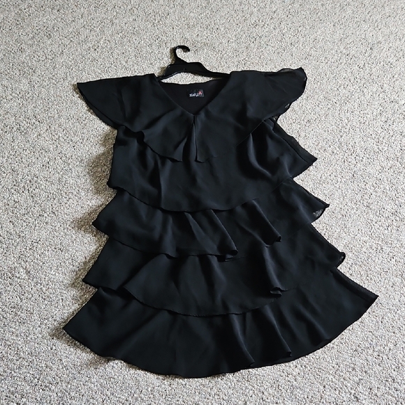 Scarlett Dresses & Skirts - Scarlett Black Textile Layered Midi Dress.